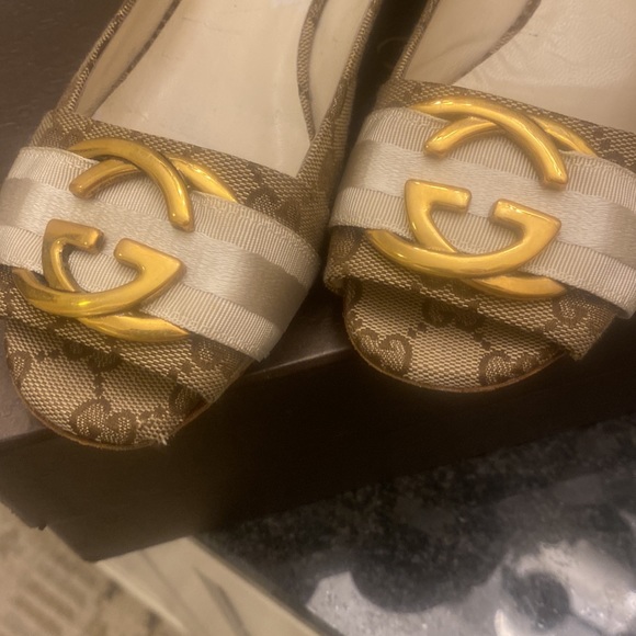 Gucci authentic! Real Real Real at a steal ! - Picture 3 of 6